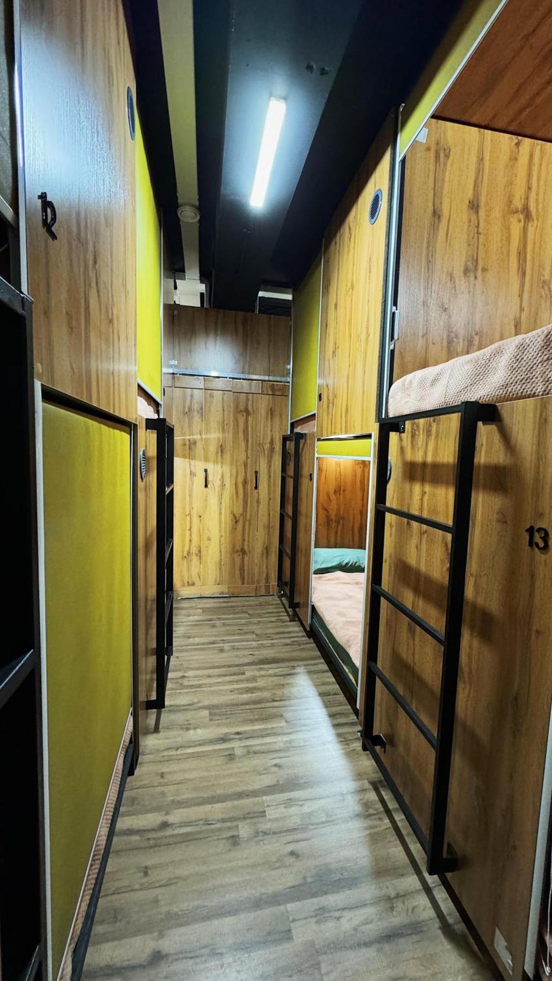 Hostel Kochevnik Capsule Hotel 阿拉木图 外观 照片