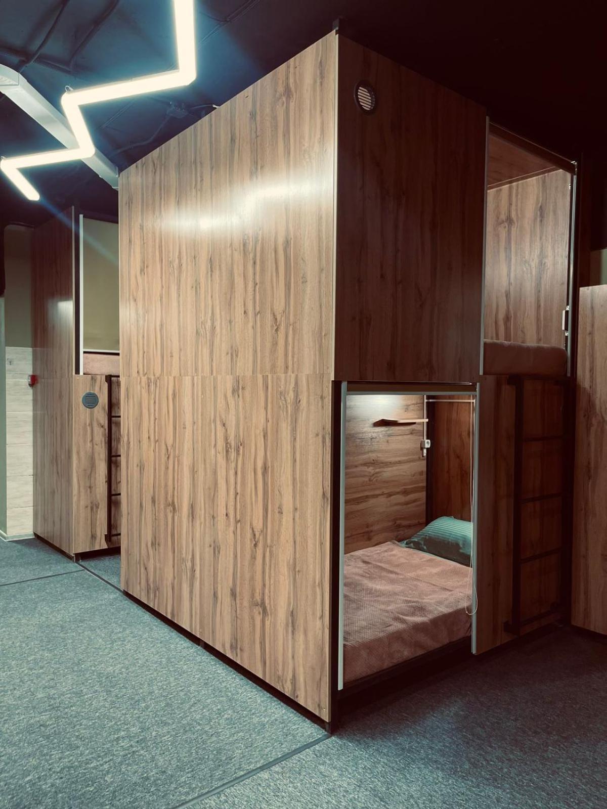 Hostel Kochevnik Capsule Hotel 阿拉木图 外观 照片