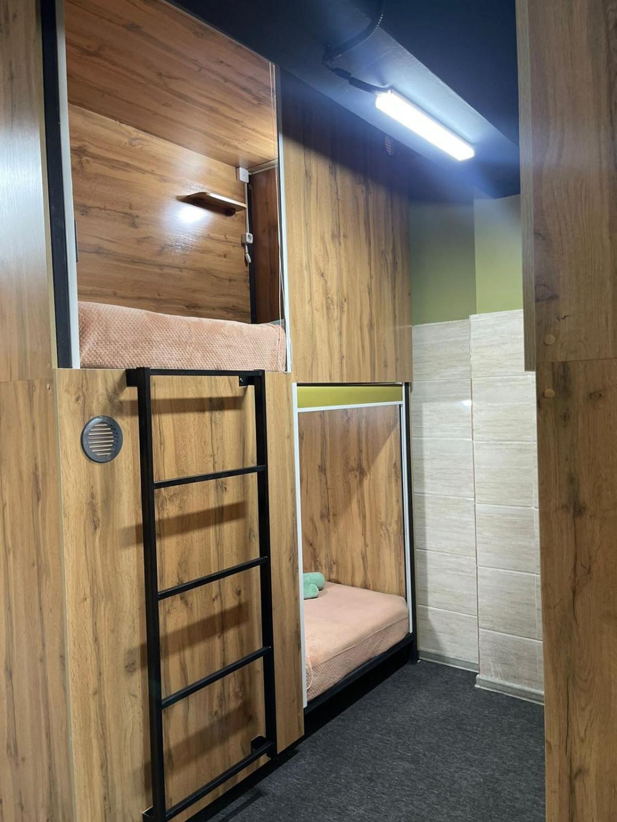 Hostel Kochevnik Capsule Hotel 阿拉木图 外观 照片