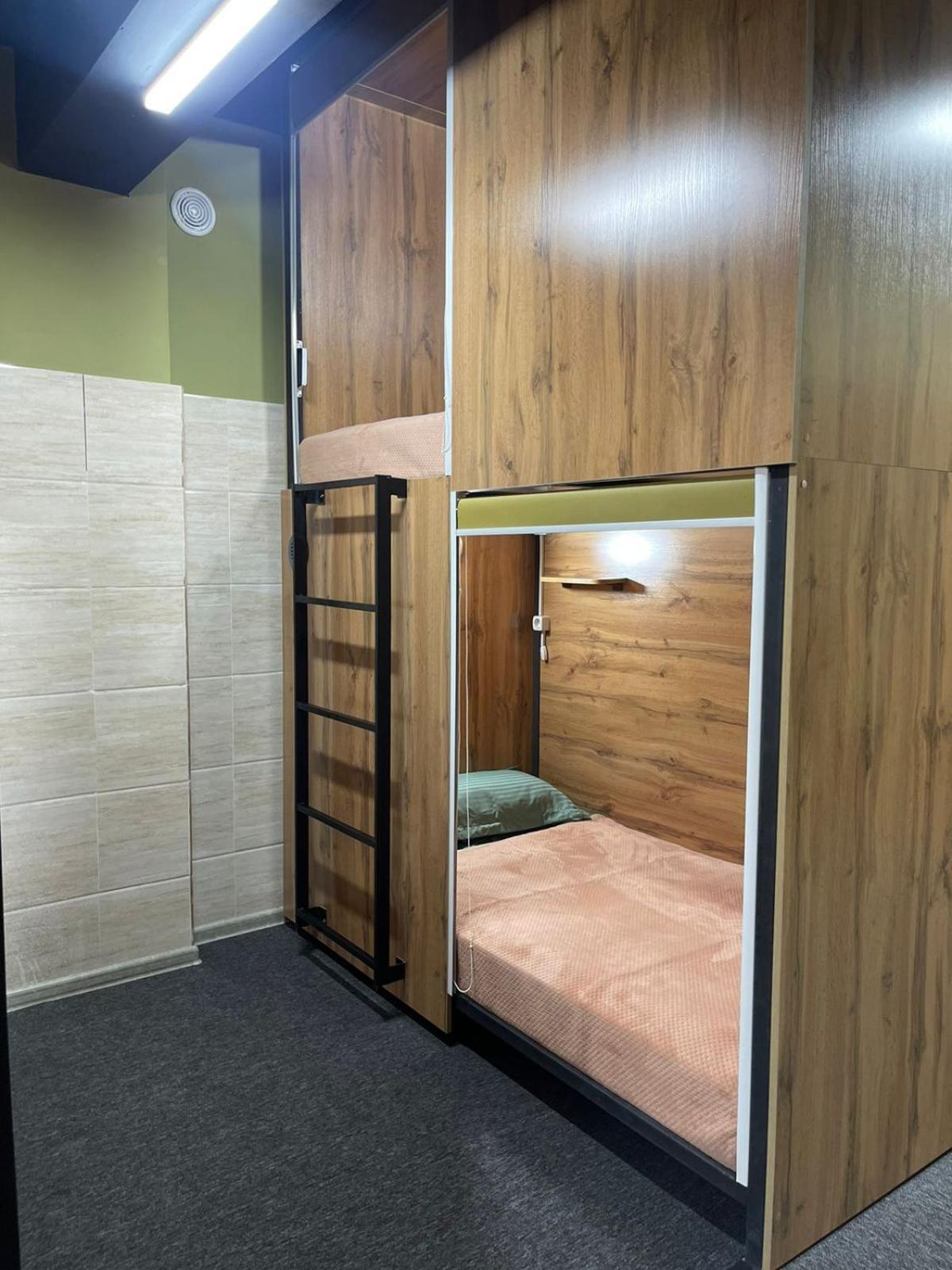 Hostel Kochevnik Capsule Hotel 阿拉木图 外观 照片