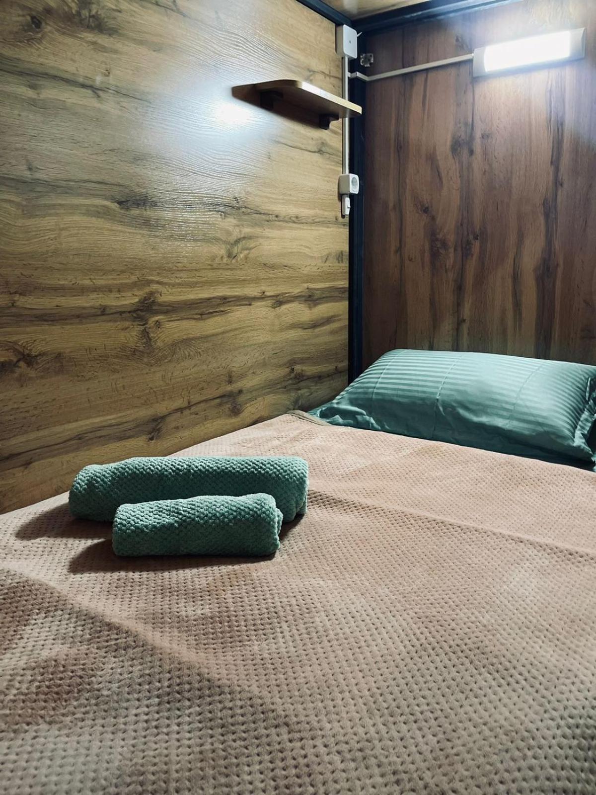 Hostel Kochevnik Capsule Hotel 阿拉木图 外观 照片