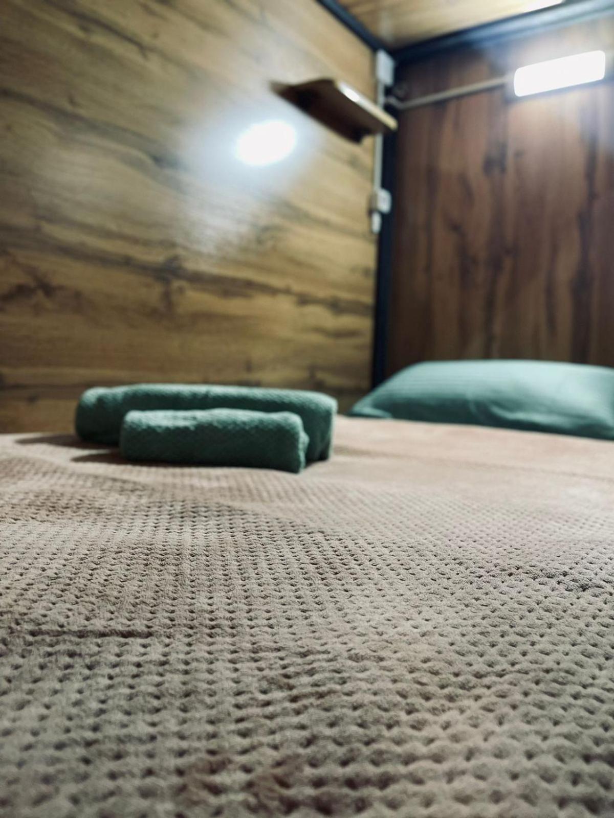 Hostel Kochevnik Capsule Hotel 阿拉木图 外观 照片