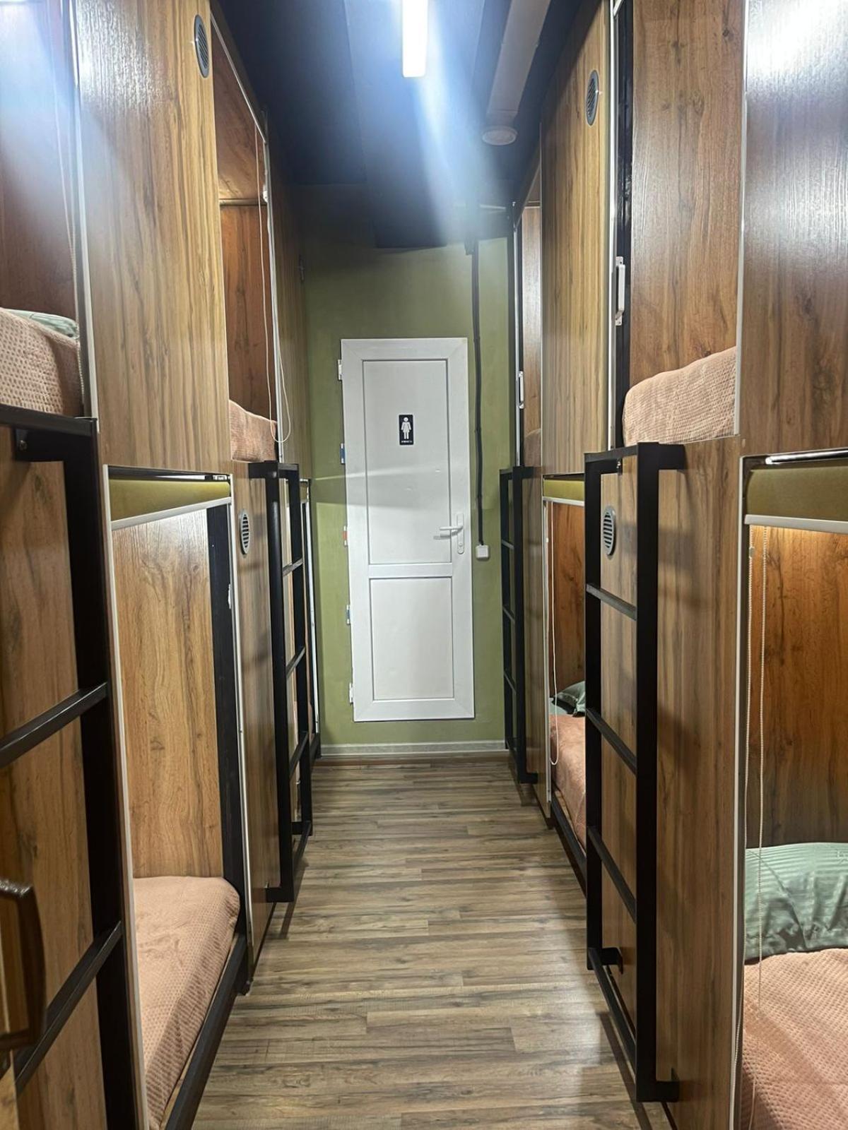 Hostel Kochevnik Capsule Hotel 阿拉木图 外观 照片