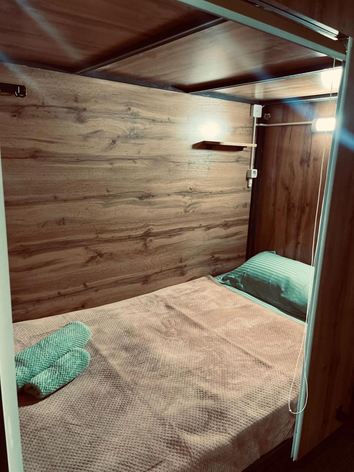 Hostel Kochevnik Capsule Hotel 阿拉木图 外观 照片